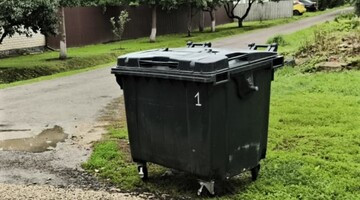 В Орловской области началась установка контейнеров для плавного перехода на новый способ сбора отходов в частном секторе.